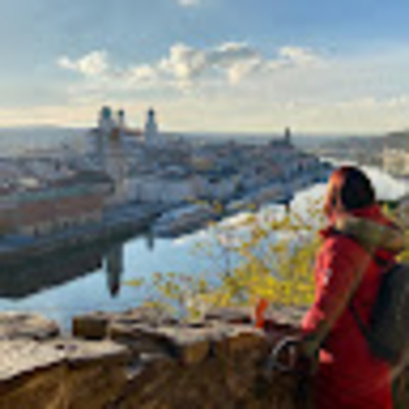 Meet your Posher, Alicia - Picture 1 of 1